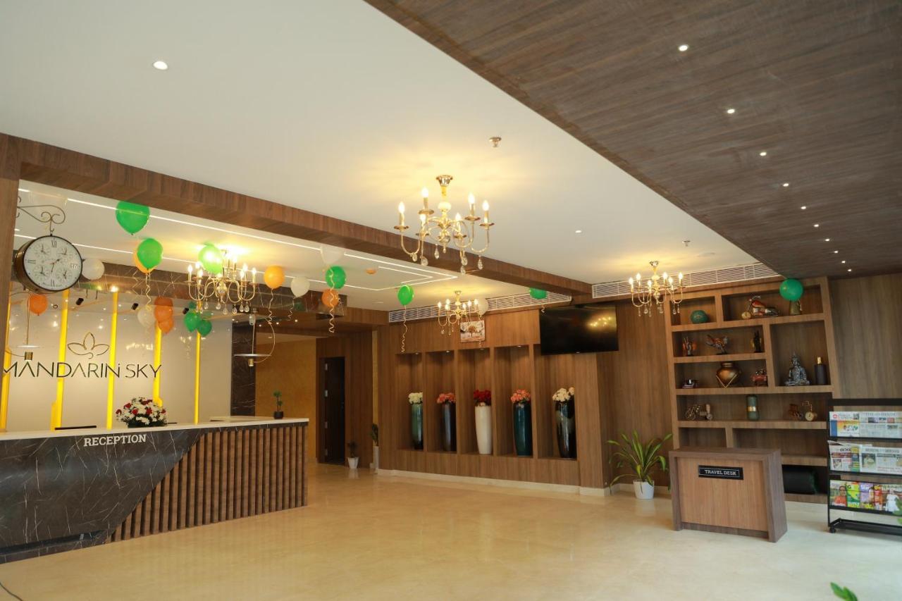 Mandarin Sky Hotel Kannur Buitenkant foto