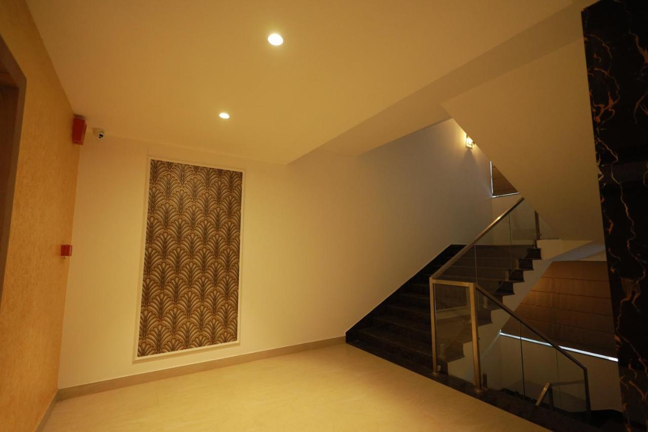 Mandarin Sky Hotel Kannur Buitenkant foto