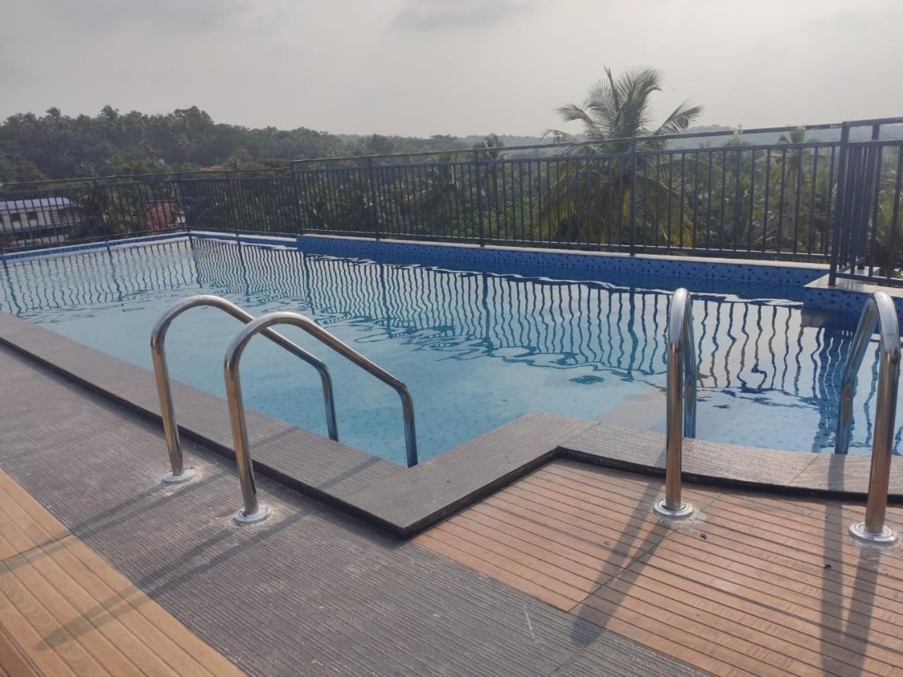 Mandarin Sky Hotel Kannur Buitenkant foto